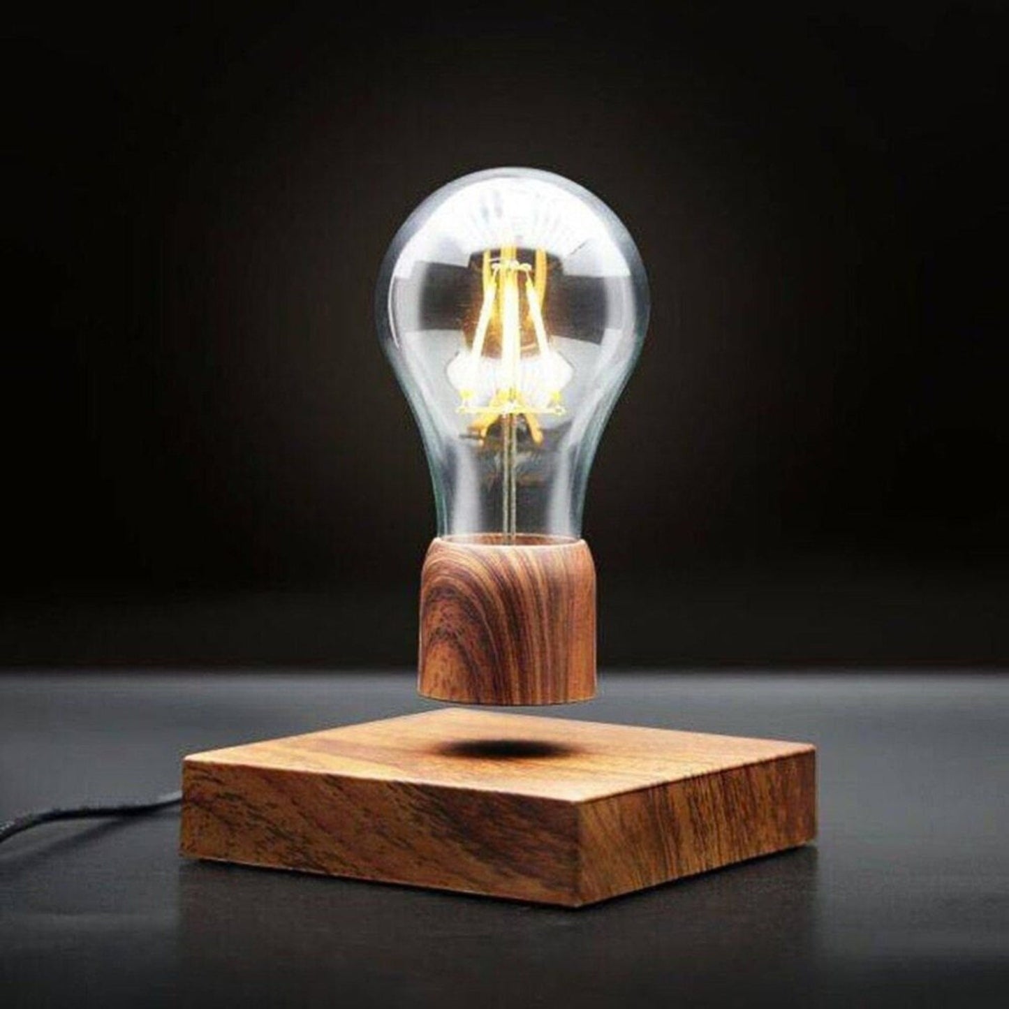 FloatBulb™ - Magnetic Levitating Lamp